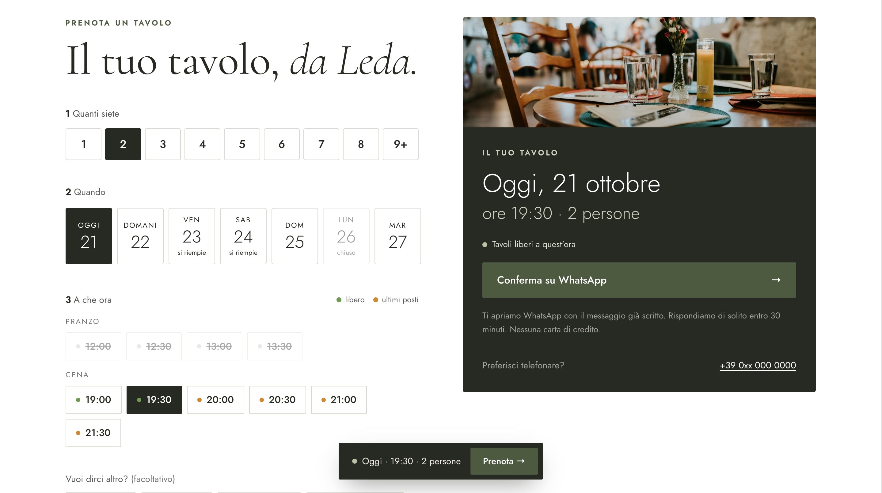 La sezione «Il tuo tavolo, da Leda.»: si scelgono persone, giorno e orario, e il riepilogo a destra porta a «Conferma su WhatsApp».